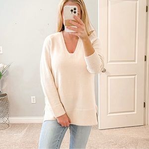 J.Crew Wool V Neck Sweater, Pullover, size Small, Oversized, Cream White